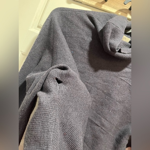 Babaton turtle neck sweater - Picture 4 of 4